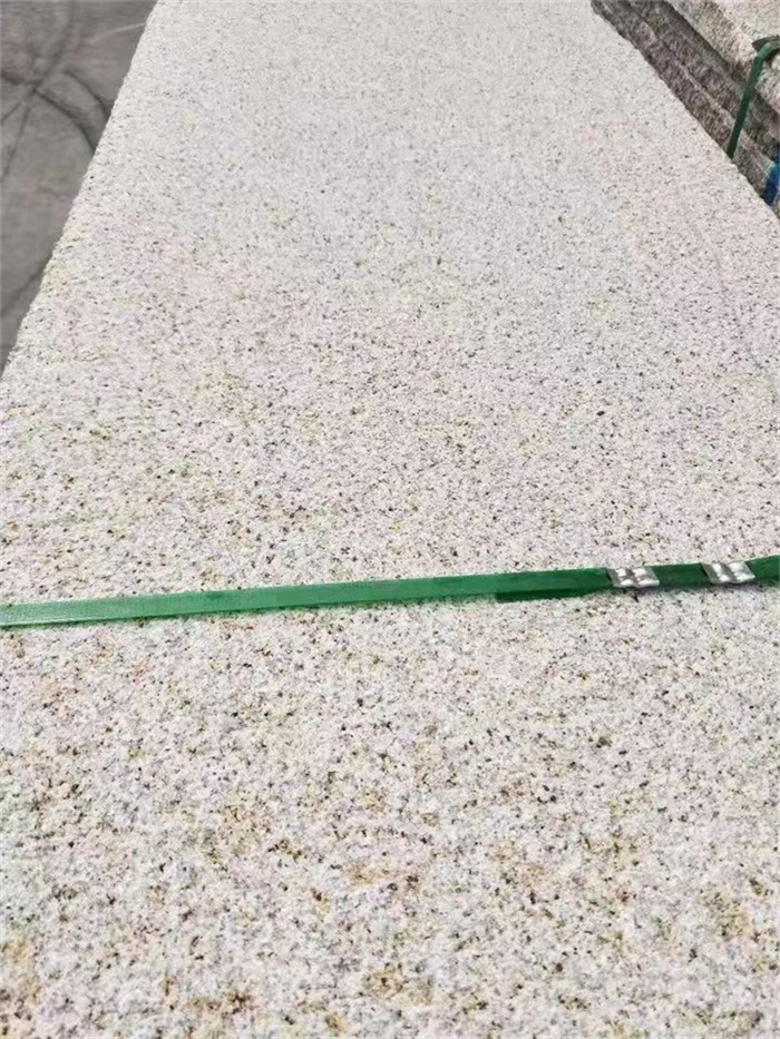 白锈石